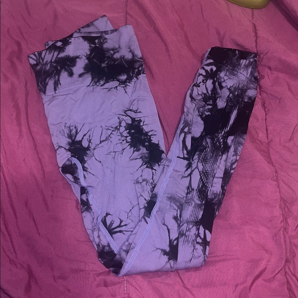 Women's Purple Tie-Dye Leggings - Picture 6 of 9